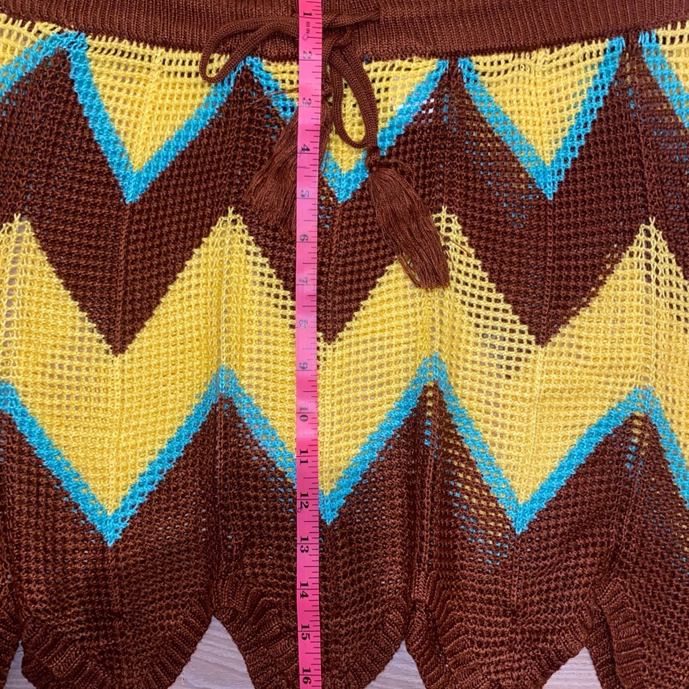 Plus Size Chevron Crochet Cami and Skirt Set - Gold
/TAGS New <3 - Picture 6 of 15